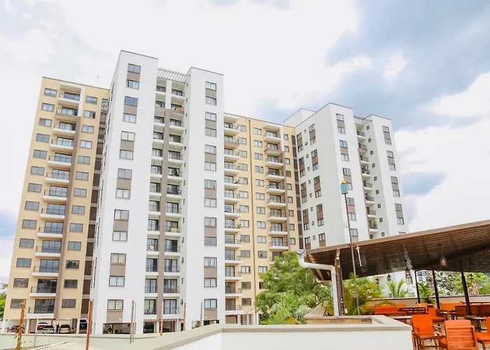 Armonia 2 Bdrm Apt/Gym/Poolview/Wi-Fi/Netflix