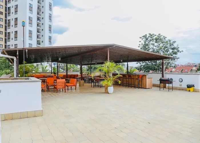Armonia 2 Bdrm Apt/Gym/Poolview/Wi-Fi/Netflix