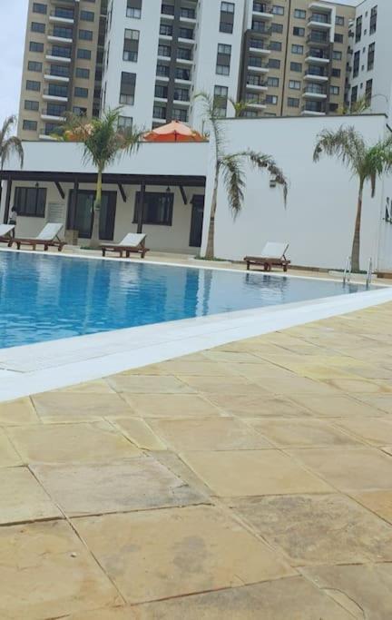 Armonia 2 Bdrm Apt/gym/poolview/wi-fi/netflix Nairobi