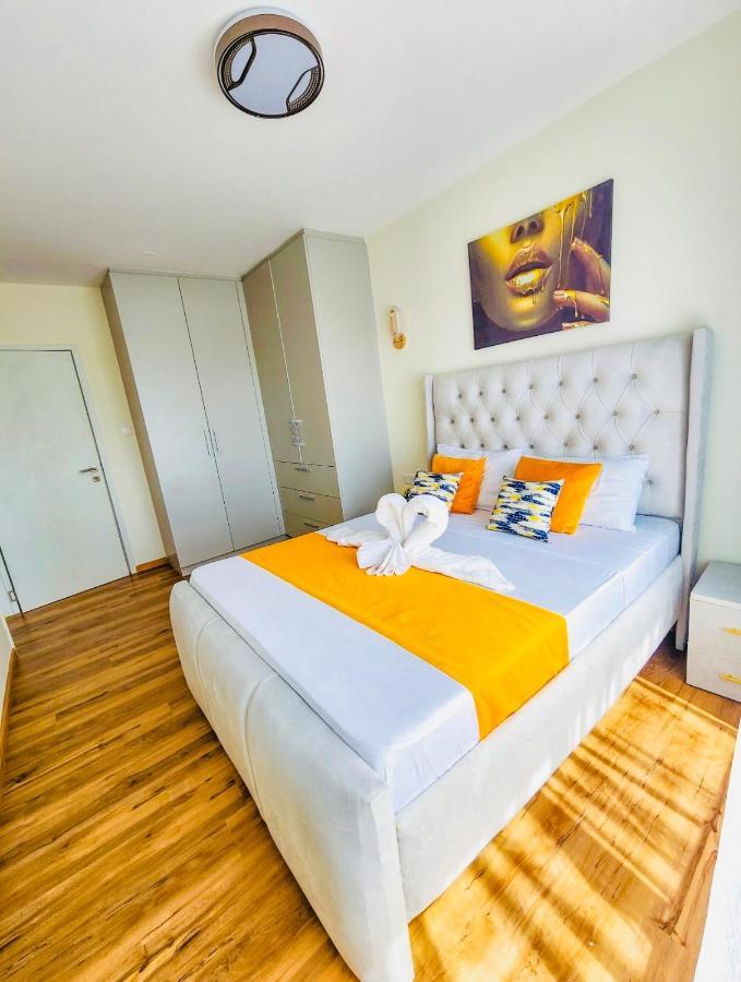 Armonia 2 Bdrm Apt/gym/poolview/wi-fi/netflix Nairobi
